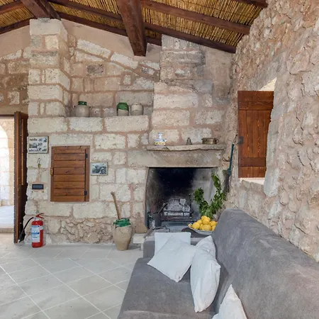 Tenuta Pizzola * Nociglia