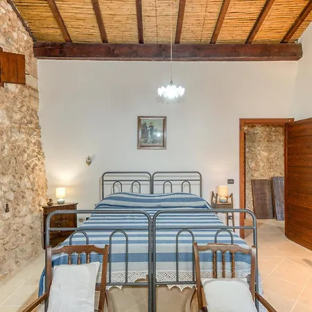 Tenuta Pizzola منزل ريفي Nociglia